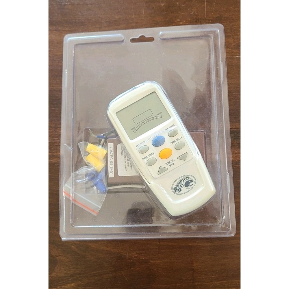 Hampton Bay UC7067RC  Thermostatic Ceiling Fan and Light Remote Control